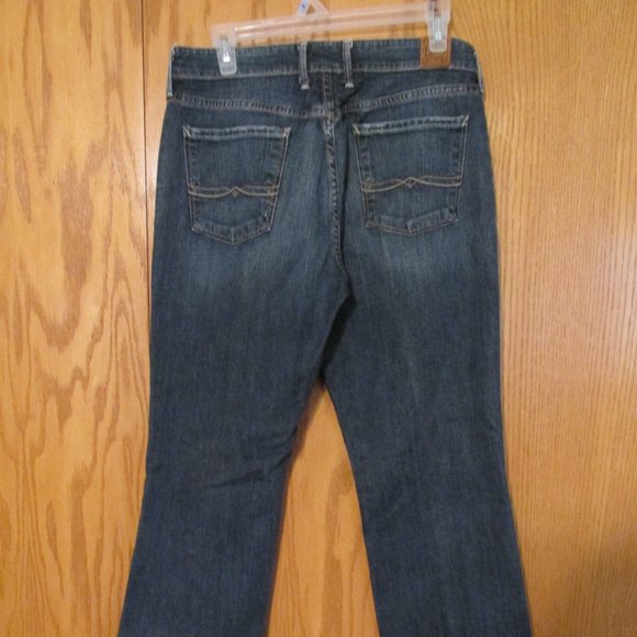 LUCKY BRAND WOMEN'S SIZE 10 X 31 JEANS MED BLUE SLUB DENIM CLASSIC RISE BOOT CUT - Picture 10 of 12